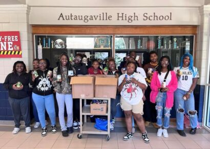Autaugaville High School leaders donate over 50 lbs to Autaugaville Community Food Pantry 