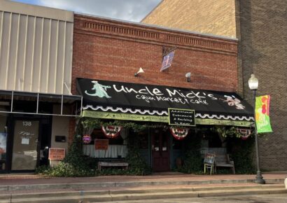 The good times keep Rollin’ as Uncle Mick’s restaurant gets liquor license  