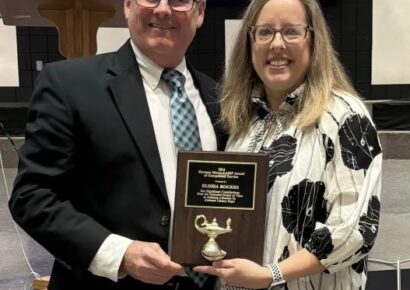 WES librarian Elisha Rogers receives prestigious award