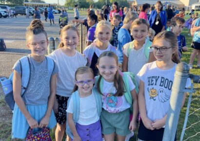 Daniel Pratt Elementary participates in Walk to School Day