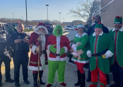 Santa, his elves and the Grinch spread Christmas cheer through Prattville