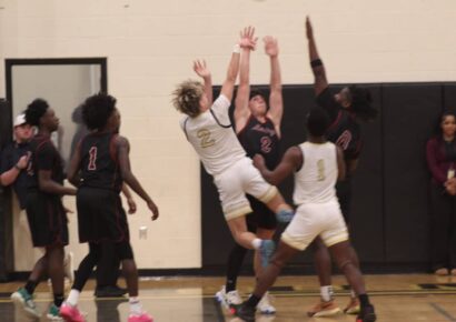 Wetumpka Basketball Beats Stanhope Elmore in a Thriller