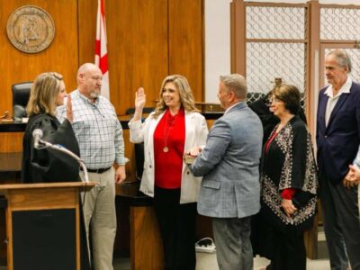 Dee Dee Calhoon officially sworn in as 19th Circuit Judge