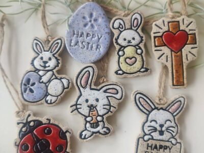 For the 6th Year, Alabama Potter donates hundreds of ornaments to free community event