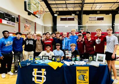 Five SEHS Athletes Sign College Scholarships