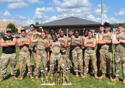 SEHS’ Raiders Team wins Overall Winner, other awards at Grissom High competition
