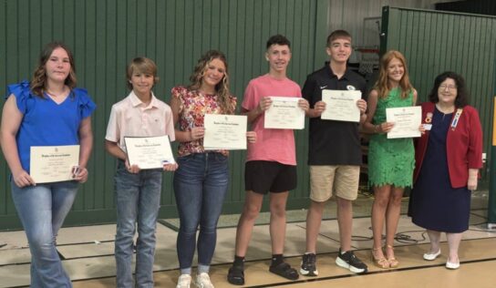 Edgewood Academy Students Honored by DAR