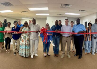 New Design for Living Celebrates Grand Opening with Chamber Ribbon-Cutting