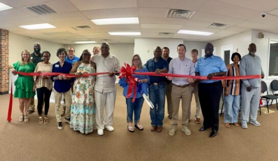 New Design for Living Celebrates Grand Opening with Chamber Ribbon-Cutting