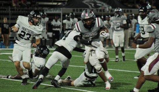 Barnes rushes for 260 yards, 5 touchdowns in Mustangs’ homecoming victory against Smiths Station
