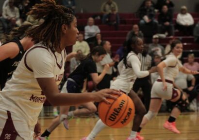 Heaven Bailey, SEHS girls’ basketball put area on notice with season opening win