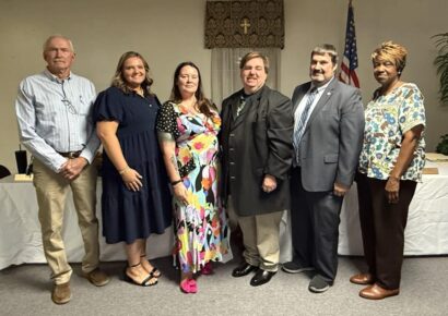 Town of Elmore welcomes new leadership, pays tribute to retiring Mayor White