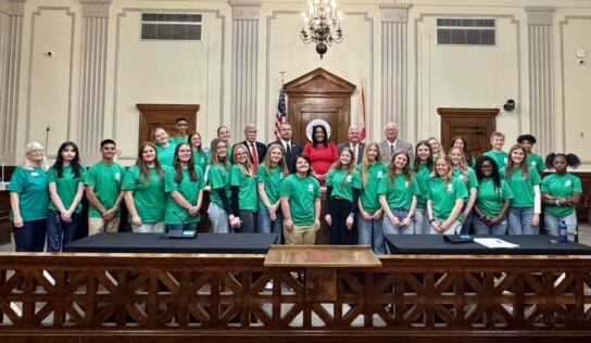 Elmore County leaders commend 2025 Youth Leadership Class during regular meeting