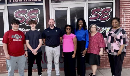 Stanhope Elmore students open first on-campus bank to serve school community