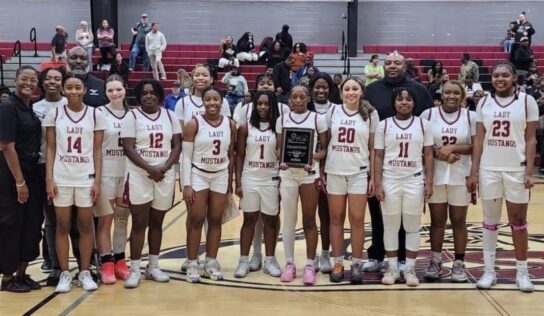 Elmore Autauga News Names Stanhope Elmore Coach Kelvin Stokes as Elmore County Basketball Coach of the Year