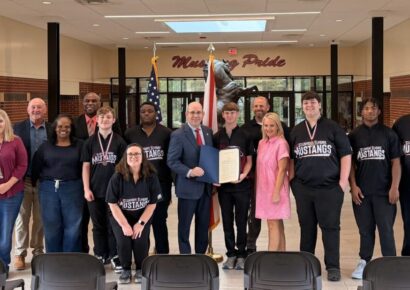 Chambliss honors SEHS boys’ bowling team for state championship