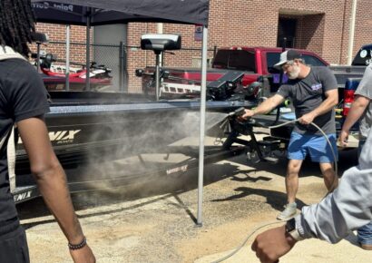 SEHS students get hands-on business lesson from The Worx Auto Detail team