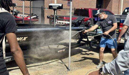 SEHS students get hands-on business lesson from The Worx Auto Detail team