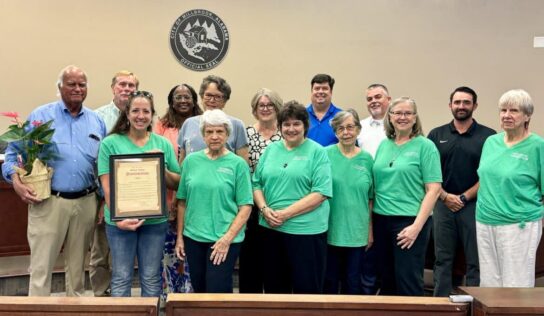 Mayor Kelley honors Millbrook Garden Club for beautification efforts